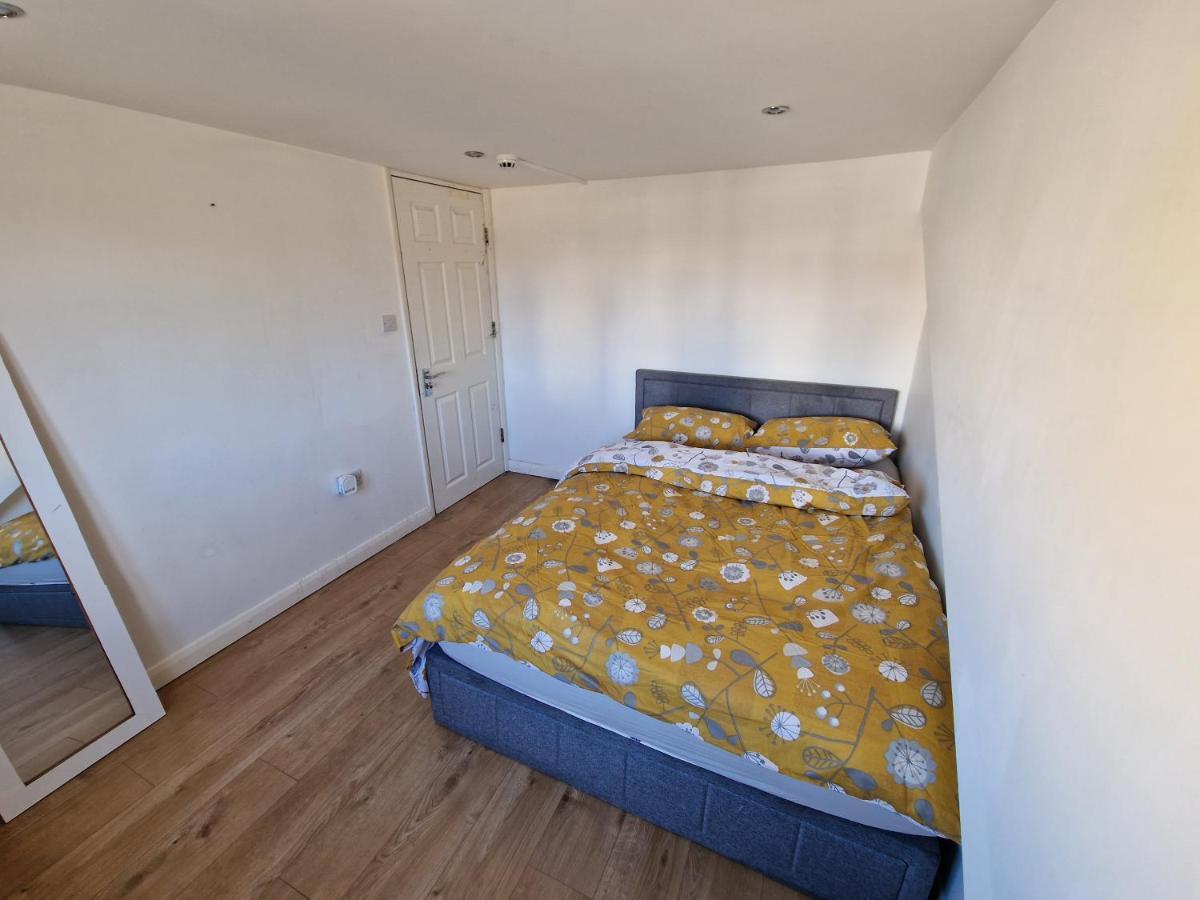 Mile End Budget Guesthouse London Exterior photo